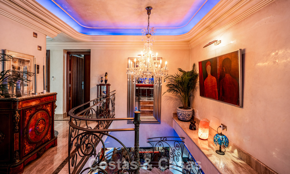 Ruim duplex appartement te koop met schitterend uitzicht, eerstelijn in de haven van Puerto Banus, Marbella 784161