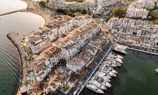 Ruim duplex appartement te koop met schitterend uitzicht, eerstelijn in de haven van Puerto Banus, Marbella 784169 