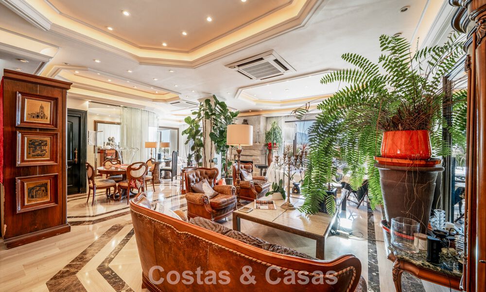 Ruim duplex appartement te koop met schitterend uitzicht, eerstelijn in de haven van Puerto Banus, Marbella 784176