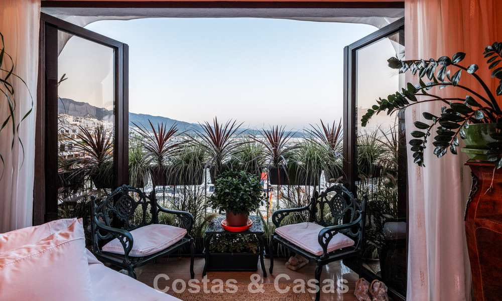 Ruim duplex appartement te koop met schitterend uitzicht, eerstelijn in de haven van Puerto Banus, Marbella 784178