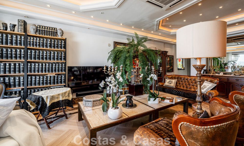 Ruim duplex appartement te koop met schitterend uitzicht, eerstelijn in de haven van Puerto Banus, Marbella 784179