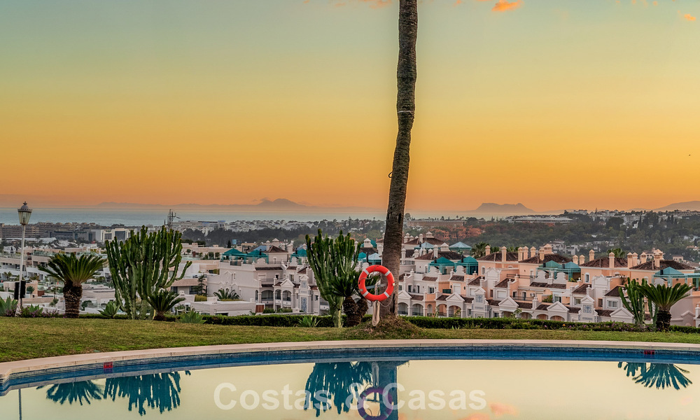 Luxueus gerenoveerd, 3-slaapkamer appartement te koop met panoramisch uitzicht op Marbella’s Golden Mile 784210