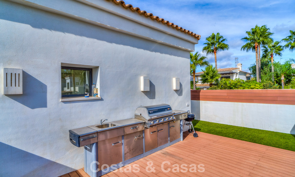 Prachtige, moderne, mediterrane villa te koop in een beveiligd exclusief complex op de Golden Mile van Marbella 784285