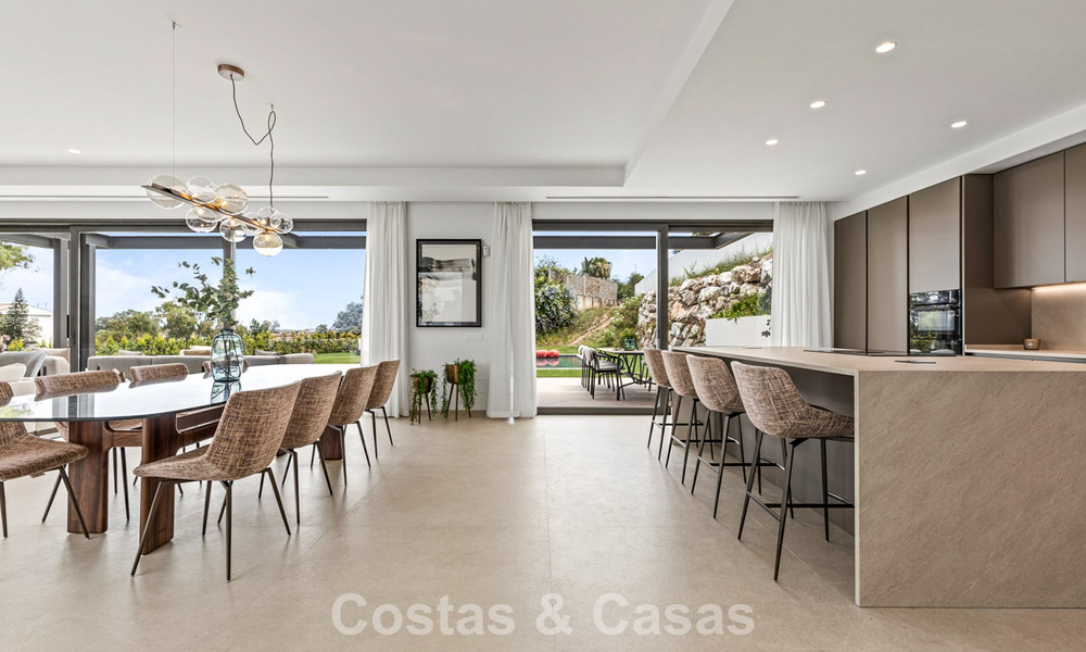 Contemporaine luxevilla te koop in de groene heuvels nabij San Pedro in Marbella - Benahavis 784318