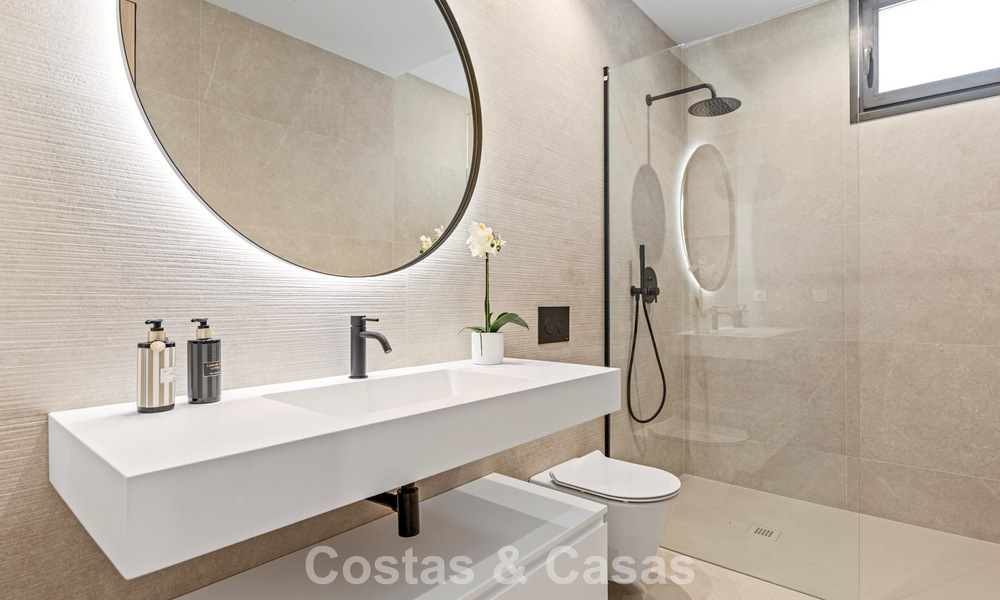 Contemporaine luxevilla te koop in de groene heuvels nabij San Pedro in Marbella - Benahavis 784340