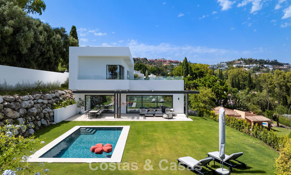 Contemporaine luxevilla te koop in de groene heuvels nabij San Pedro in Marbella - Benahavis 784345