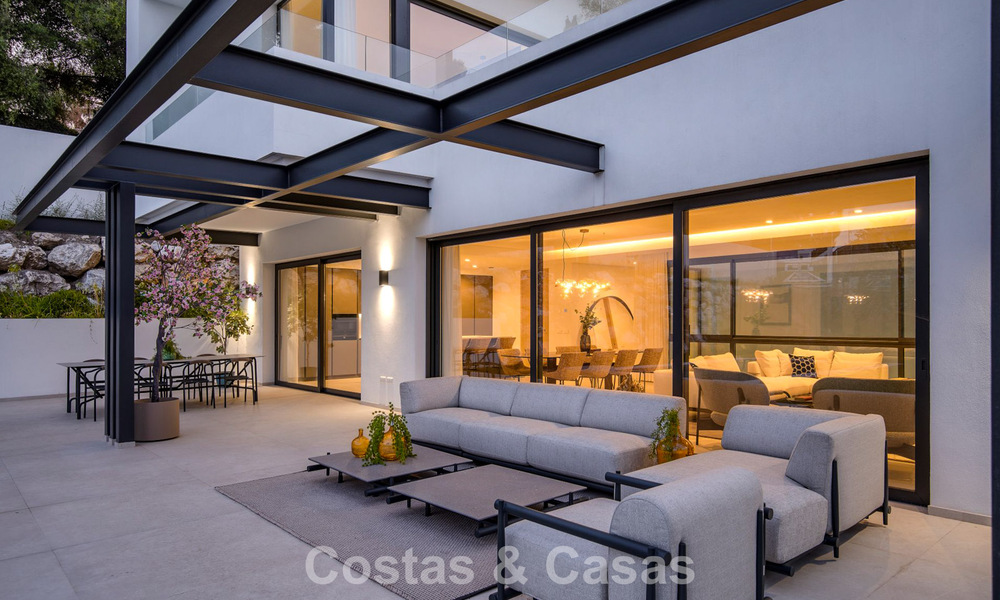 Contemporaine luxevilla te koop in de groene heuvels nabij San Pedro in Marbella - Benahavis 784346