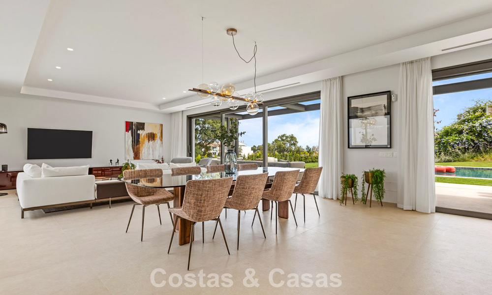 Contemporaine luxevilla te koop in de groene heuvels nabij San Pedro in Marbella - Benahavis 784350