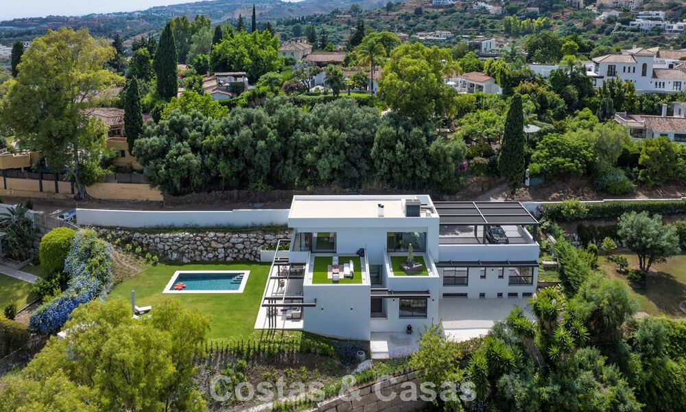 Contemporaine luxevilla te koop in de groene heuvels nabij San Pedro in Marbella - Benahavis 784371