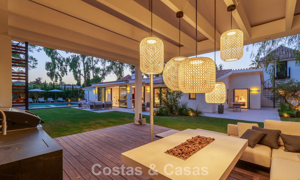 Exclusieve, gelijkvloerse villa te koop op een steenworp van het strand en voorzieningen in San Pedro en Puerto Banus, Marbella 784423