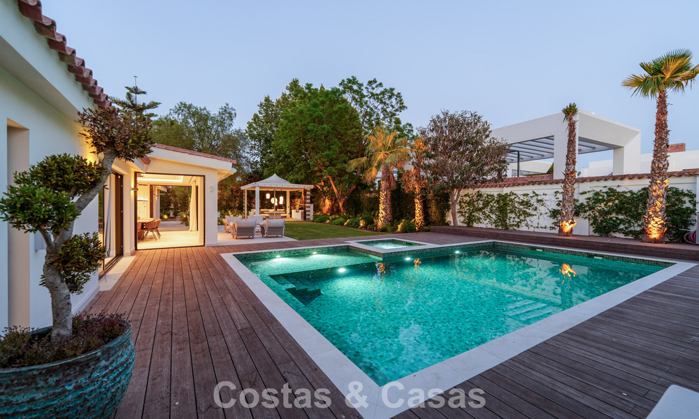 Exclusieve, gelijkvloerse villa te koop op een steenworp van het strand en voorzieningen in San Pedro en Puerto Banus, Marbella 784424