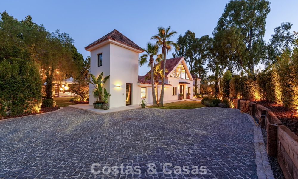 Exclusieve, gelijkvloerse villa te koop op een steenworp van het strand en voorzieningen in San Pedro en Puerto Banus, Marbella 784425