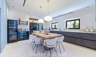 Exclusieve, gelijkvloerse villa te koop op een steenworp van het strand en voorzieningen in San Pedro en Puerto Banus, Marbella 784434 