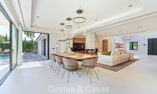 Exclusieve, gelijkvloerse villa te koop op een steenworp van het strand en voorzieningen in San Pedro en Puerto Banus, Marbella 784465 