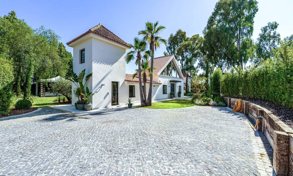 Exclusieve, gelijkvloerse villa te koop op een steenworp van het strand en voorzieningen in San Pedro en Puerto Banus, Marbella 784476