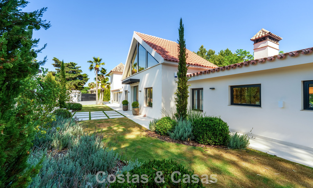 Exclusieve, gelijkvloerse villa te koop op een steenworp van het strand en voorzieningen in San Pedro en Puerto Banus, Marbella 784477