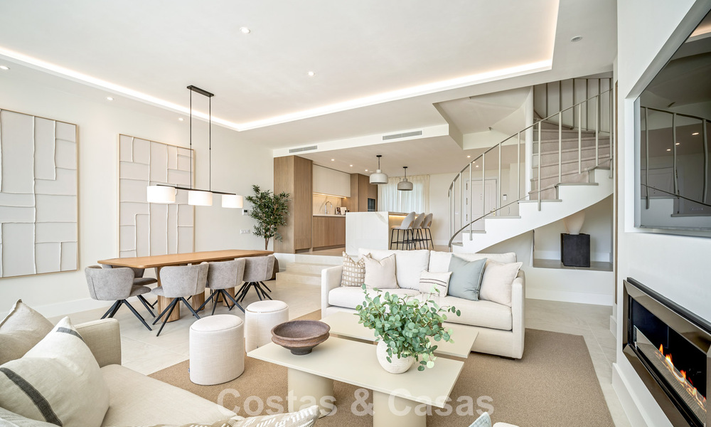 Schitterend gerenoveerd herenhuis te koop eerstelijns La Quinta golf in Marbella - Benahavis 784545