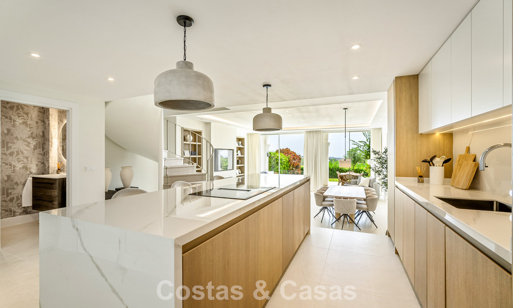Schitterend gerenoveerd herenhuis te koop eerstelijns La Quinta golf in Marbella - Benahavis 784550