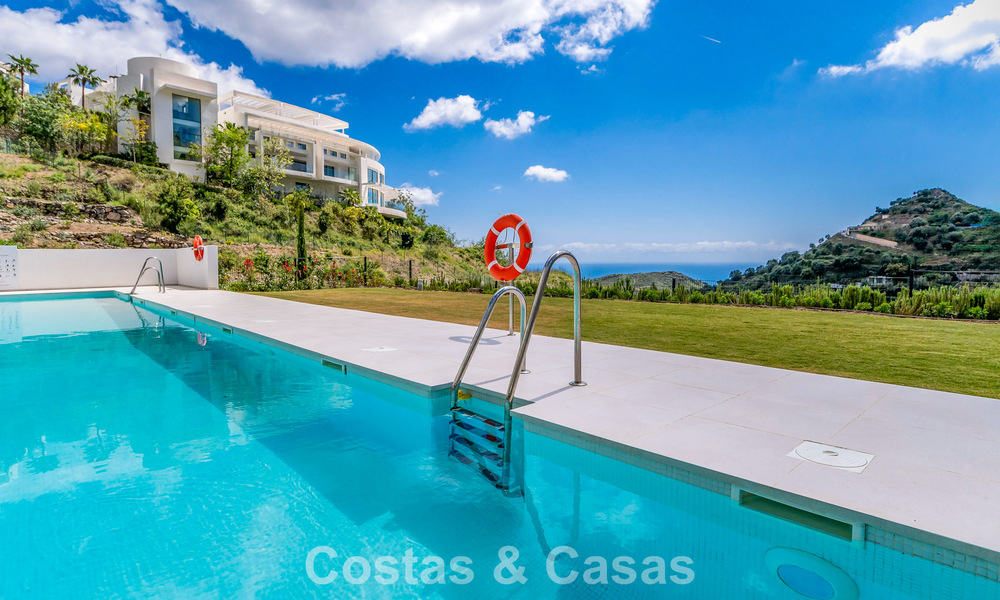 Contemporain luxe appartement met zeezicht te koop in een boutique complex nabij Marbella stad 784583