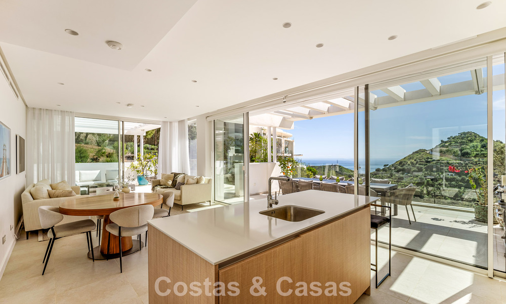 Contemporain luxe appartement met zeezicht te koop in een boutique complex nabij Marbella stad 784586
