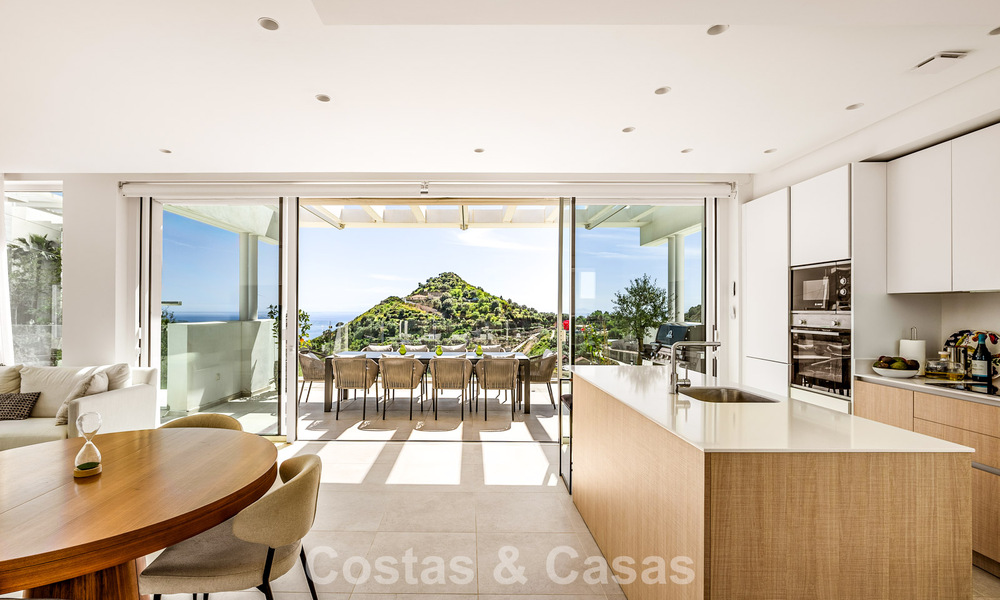 Contemporain luxe appartement met zeezicht te koop in een boutique complex nabij Marbella stad 784587