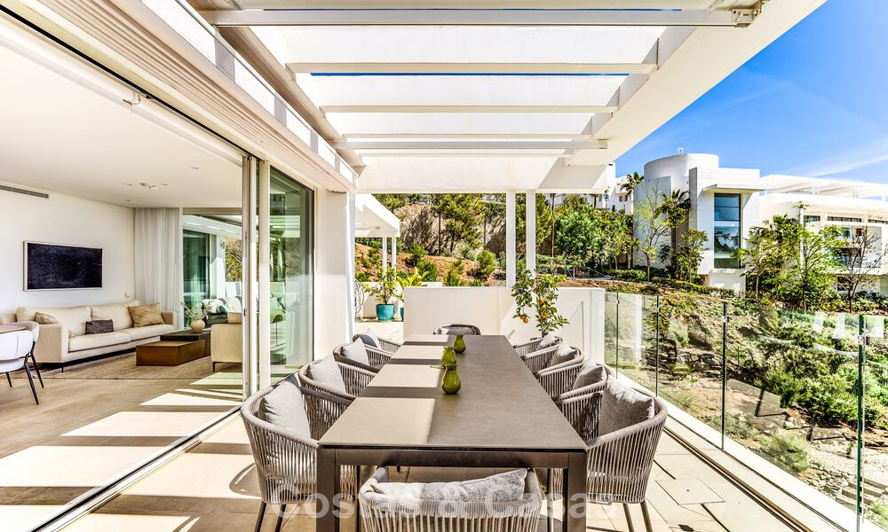 Contemporain luxe appartement met zeezicht te koop in een boutique complex nabij Marbella stad 784590