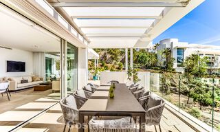 Contemporain luxe appartement met zeezicht te koop in een boutique complex nabij Marbella stad 784590 