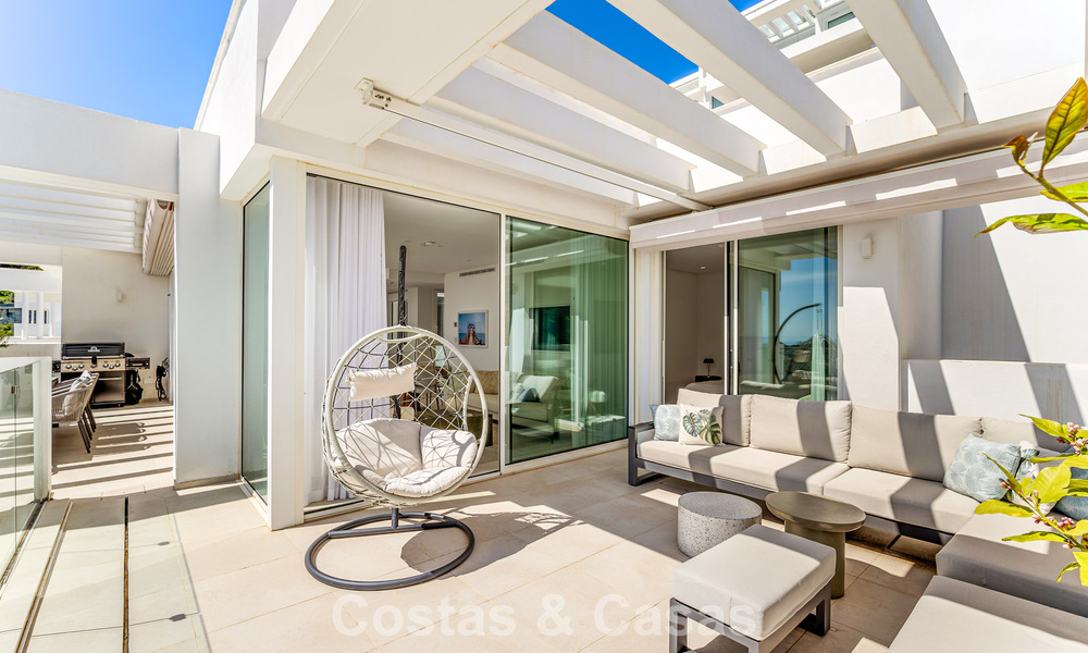 Contemporain luxe appartement met zeezicht te koop in een boutique complex nabij Marbella stad 784596