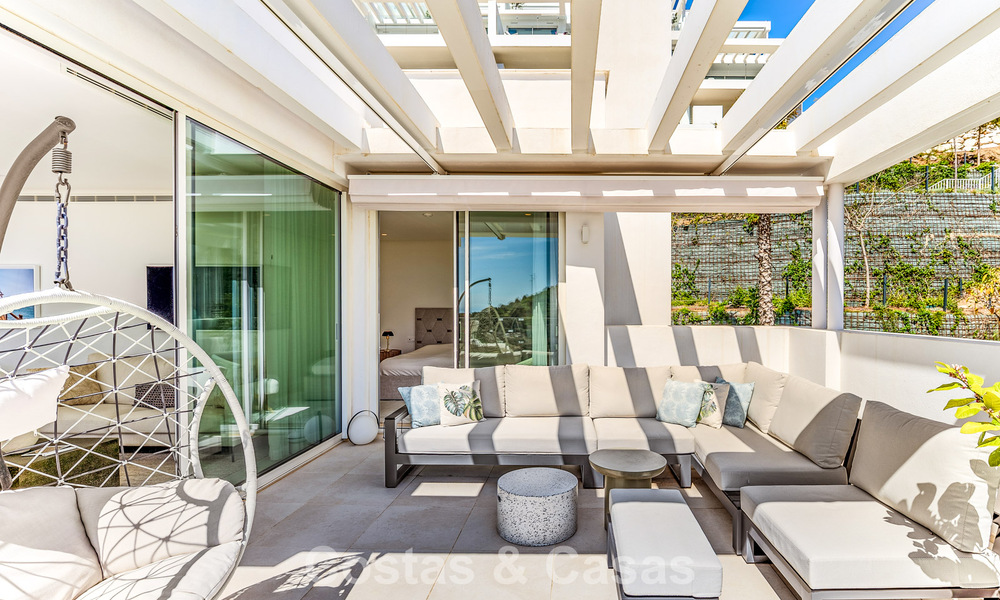 Contemporain luxe appartement met zeezicht te koop in een boutique complex nabij Marbella stad 784597
