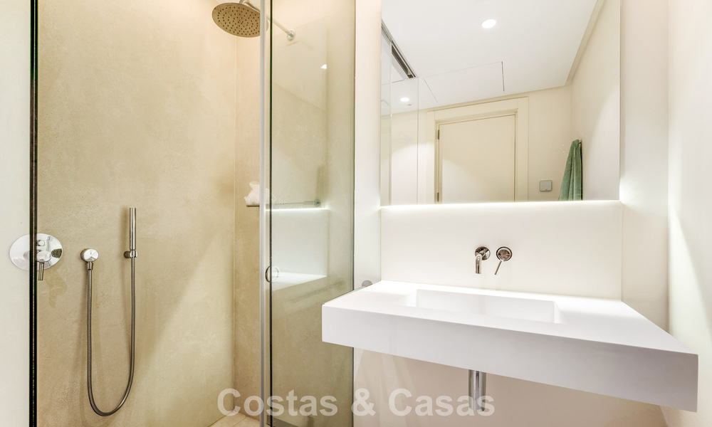 Contemporain luxe appartement met zeezicht te koop in een boutique complex nabij Marbella stad 784607