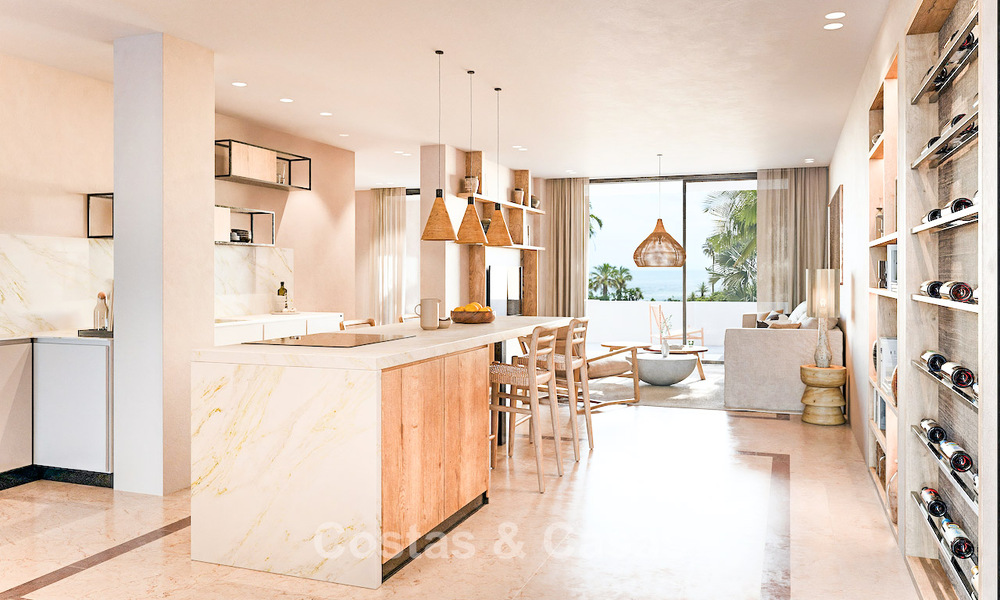 Gerenoveerd appartement met zeezicht te koop in een frontlijn strandcomplex op loopafstand van Puerto Banus, Marbella 784675