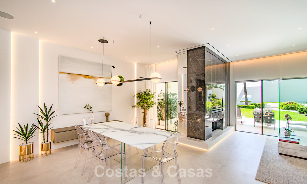 Hoogwaardig gerenoveerde strandwoning met prachtig zeezicht te koop op de Golden Mile van Marbella 784698