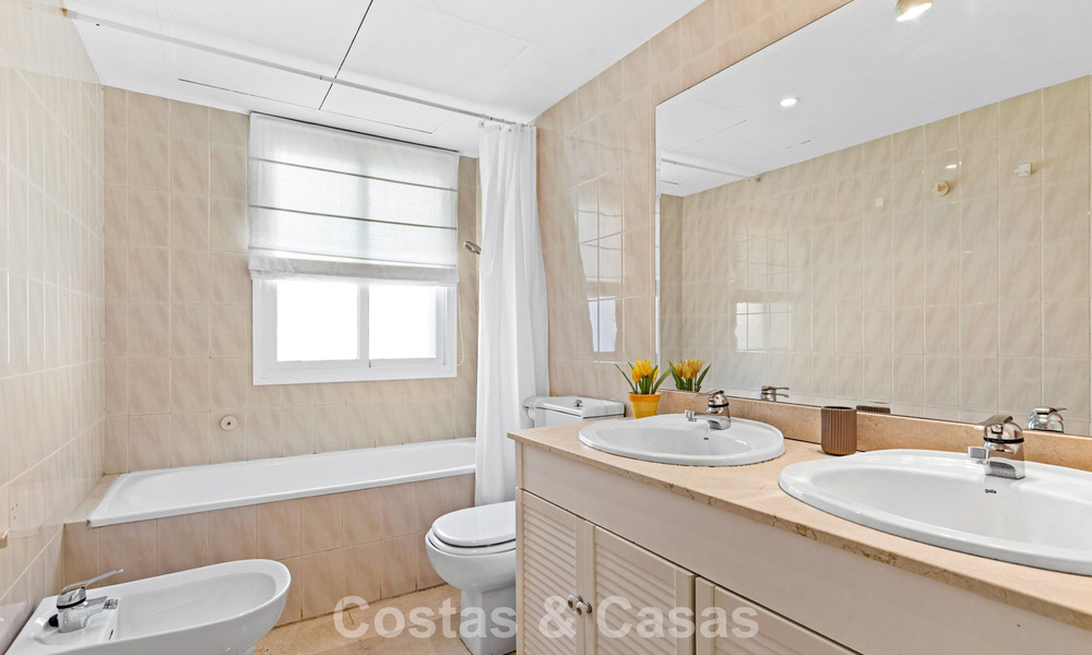 Lichtrijk 3-slaapkamer appartement te koop in La Quinta golfresort, Benahavis - Marbella 784716