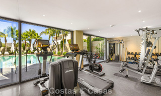Duplex appartement met villa-allure te koop in een luxueus complex in La Quinta, Marbella - Benahavis 784865 