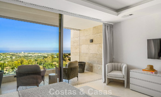 Duplex appartement met villa-allure te koop in een luxueus complex in La Quinta, Marbella - Benahavis 784869 
