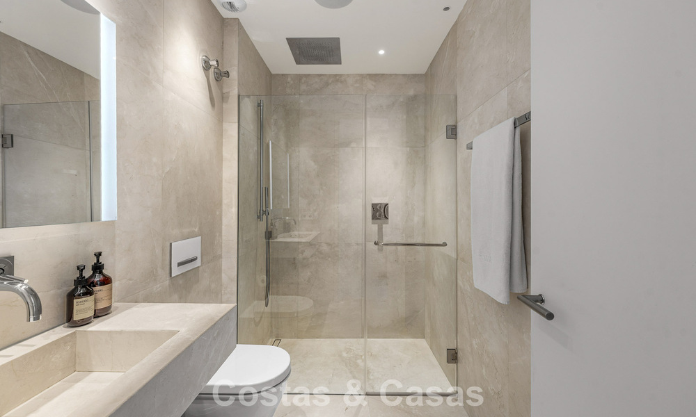 Duplex appartement met villa-allure te koop in een luxueus complex in La Quinta, Marbella - Benahavis 784870