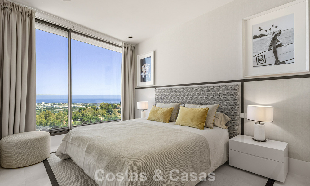 Duplex appartement met villa-allure te koop in een luxueus complex in La Quinta, Marbella - Benahavis 784871