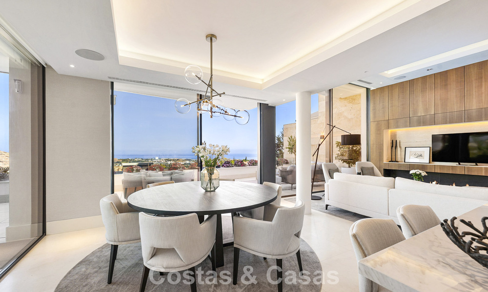 Duplex appartement met villa-allure te koop in een luxueus complex in La Quinta, Marbella - Benahavis 784879