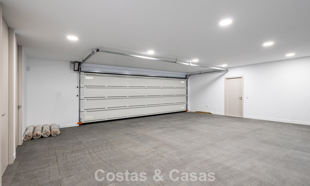 Modernistische gelijkvloerse luxevilla te koop, in Nueva Andalucia, Marbella 799817
