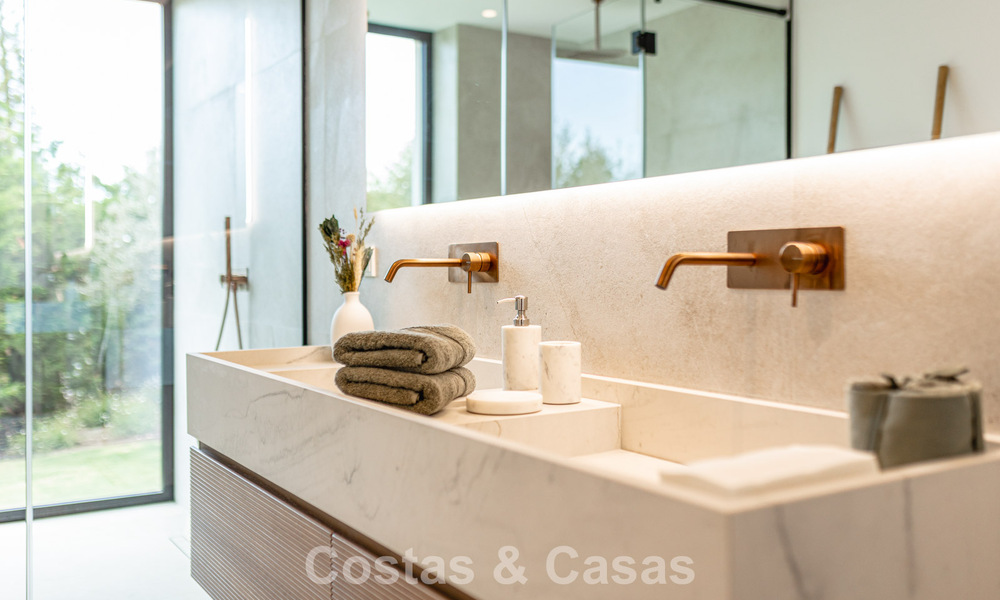 Modernistische gelijkvloerse luxevilla te koop, in Nueva Andalucia, Marbella 799834