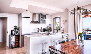 Instapklaar, luxe penthouse met panoramische zichten op golf, zee en bergen te koop in Benahavis - Marbella 784804 