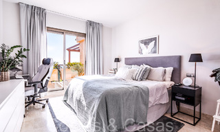 Instapklaar, luxe penthouse met panoramische zichten op golf, zee en bergen te koop in Benahavis - Marbella 784816 
