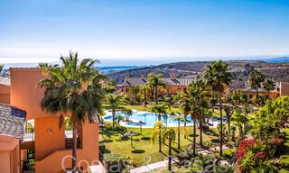 Instapklaar, luxe penthouse met panoramische zichten op golf, zee en bergen te koop in Benahavis - Marbella 784826 