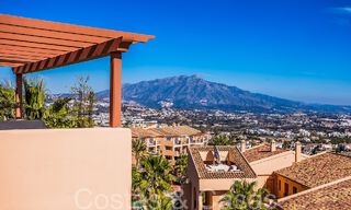 Instapklaar, luxe penthouse met panoramische zichten op golf, zee en bergen te koop in Benahavis - Marbella 784828 