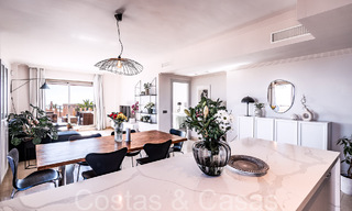 Instapklaar, luxe penthouse met panoramische zichten op golf, zee en bergen te koop in Benahavis - Marbella 784832 