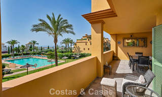 Instapklaar, 3-slaapkamer appartement te koop met zicht op de tuin en de zee in Los Flamingos Golf Resort in Marbella - Benahavis 785096 