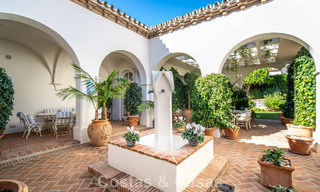 Prachtige, mediterrane luxevilla te koop in een afgeschermde urbanisatie op de Golden Mile van Marbella 785101 