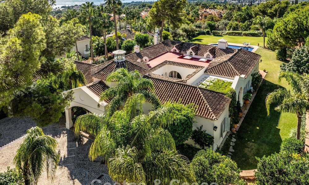 Prachtige, mediterrane luxevilla te koop in een afgeschermde urbanisatie op de Golden Mile van Marbella 785112