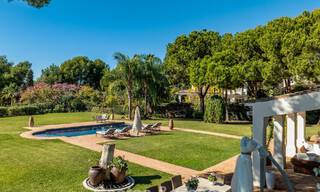 Prachtige, mediterrane luxevilla te koop in een afgeschermde urbanisatie op de Golden Mile van Marbella 785114 