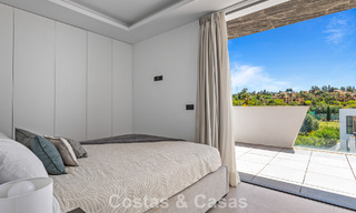 Instapklare, contemporaine luxevilla te koop aan de golfbaan op de New Golden Mile, Marbella - Estepona 785157 